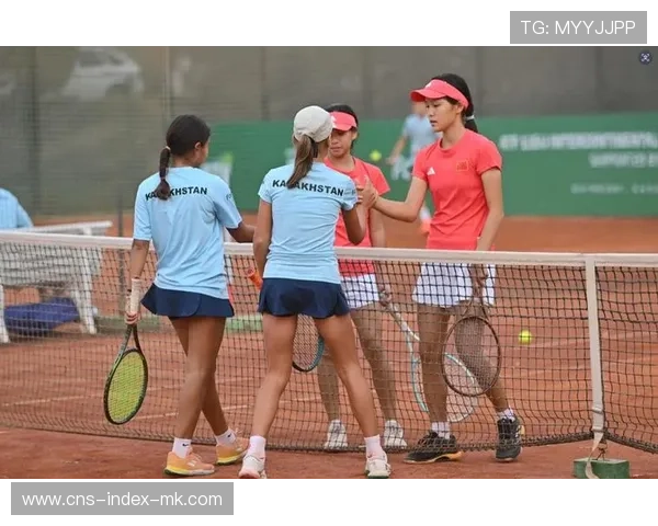 网球少女边比赛边唱歌视频爆红