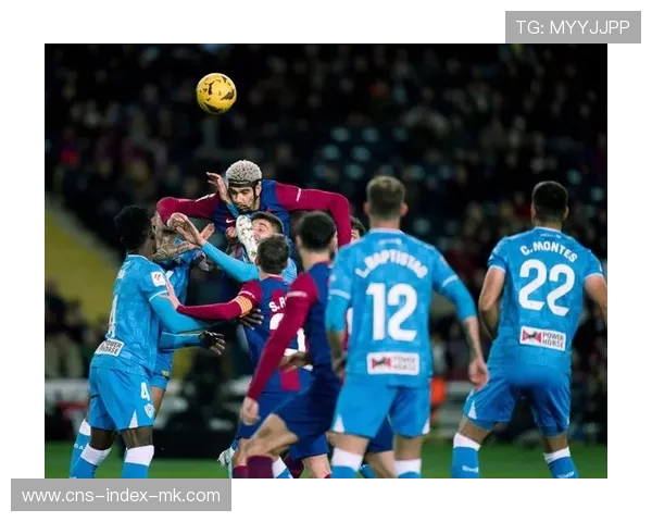 巴萨稳固推进赢得全场掌声，创造新时代的足球奇迹