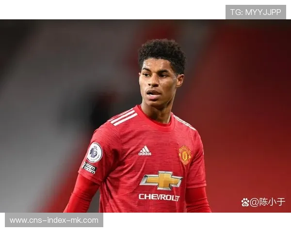 曼联边路传中精准，拉什福德头球顶入要害位置